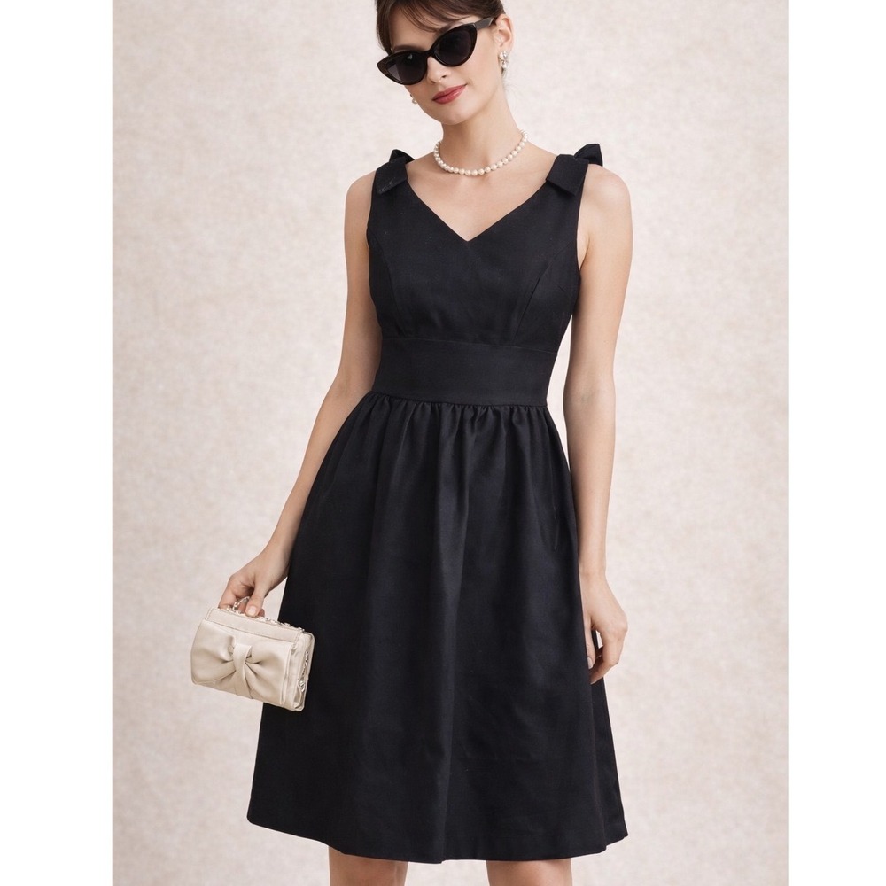 U2 Elizabeth McKay B to B Silk Blend Cocktail Dress, size 4 Black LBD Womens Pre